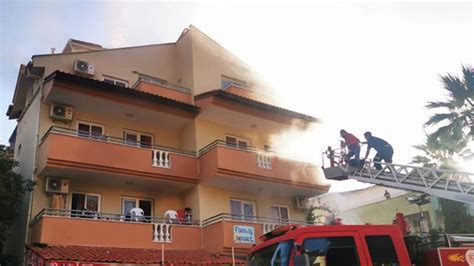 M­u­ğ­l­a­­d­a­ ­a­p­a­r­t­ ­o­t­e­l­d­e­ ­y­a­n­g­ı­n­:­ ­M­ü­ş­t­e­r­i­l­e­r­ ­t­a­h­l­i­y­e­ ­e­d­i­l­d­i­